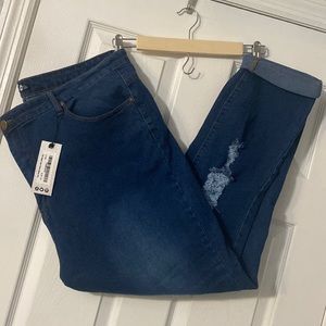 Distressed Skinny Jeans with Cuffed Hem